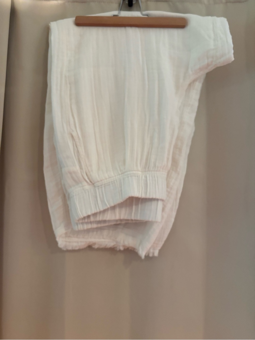 Prana Women’s ivory gauze wide leg pants with Elastic Waistband